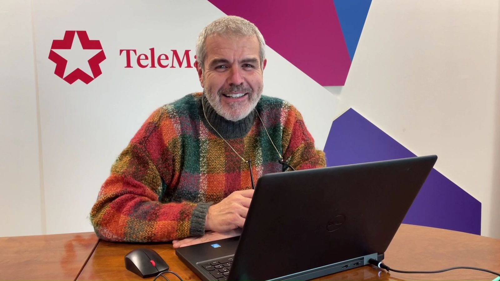 Lorenzo Caprile, contesta a las preguntas de los madrileños