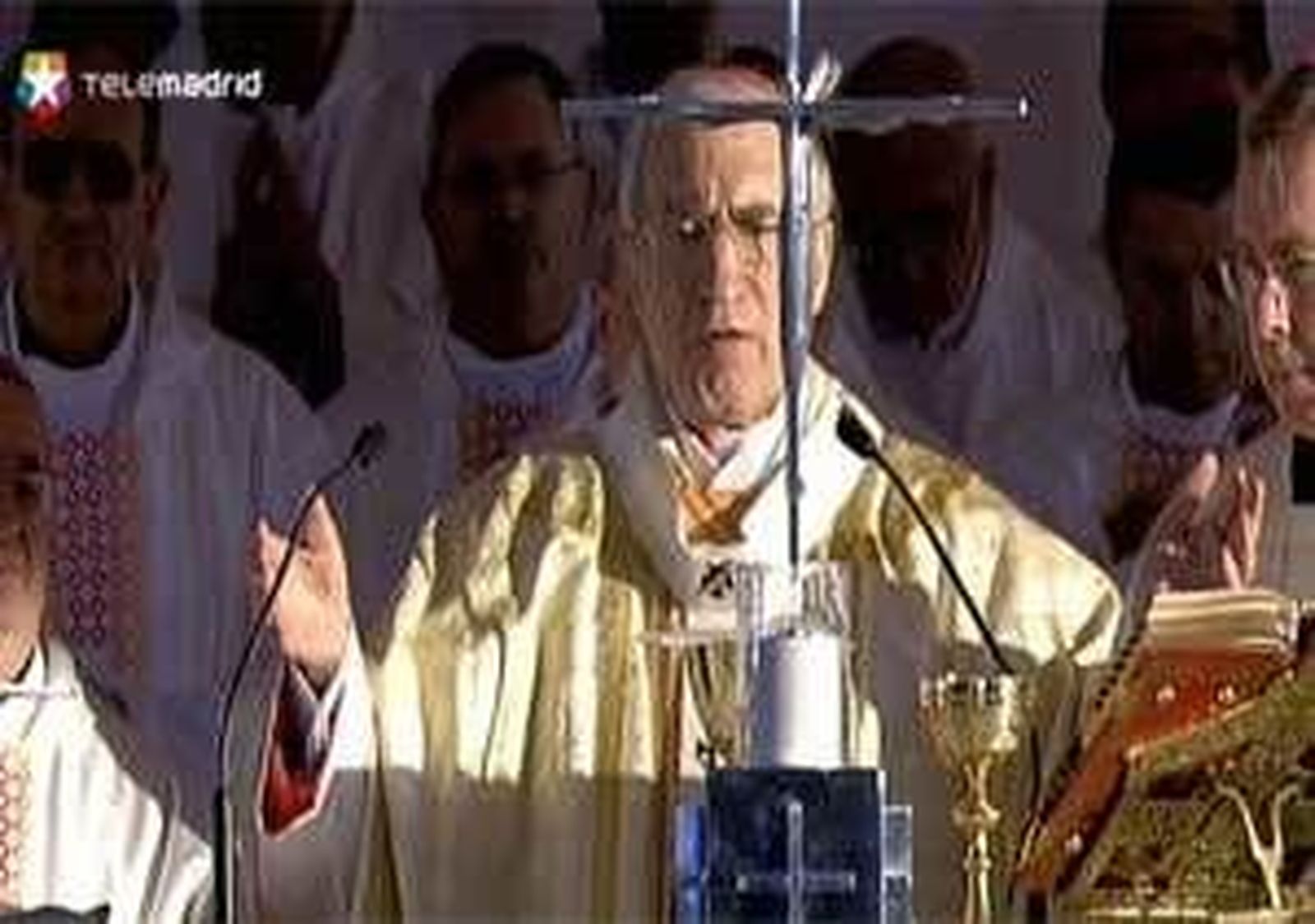 El Papa exhorta a las familias a no ceder ante las "fuerzas mundanas" que las amenazan