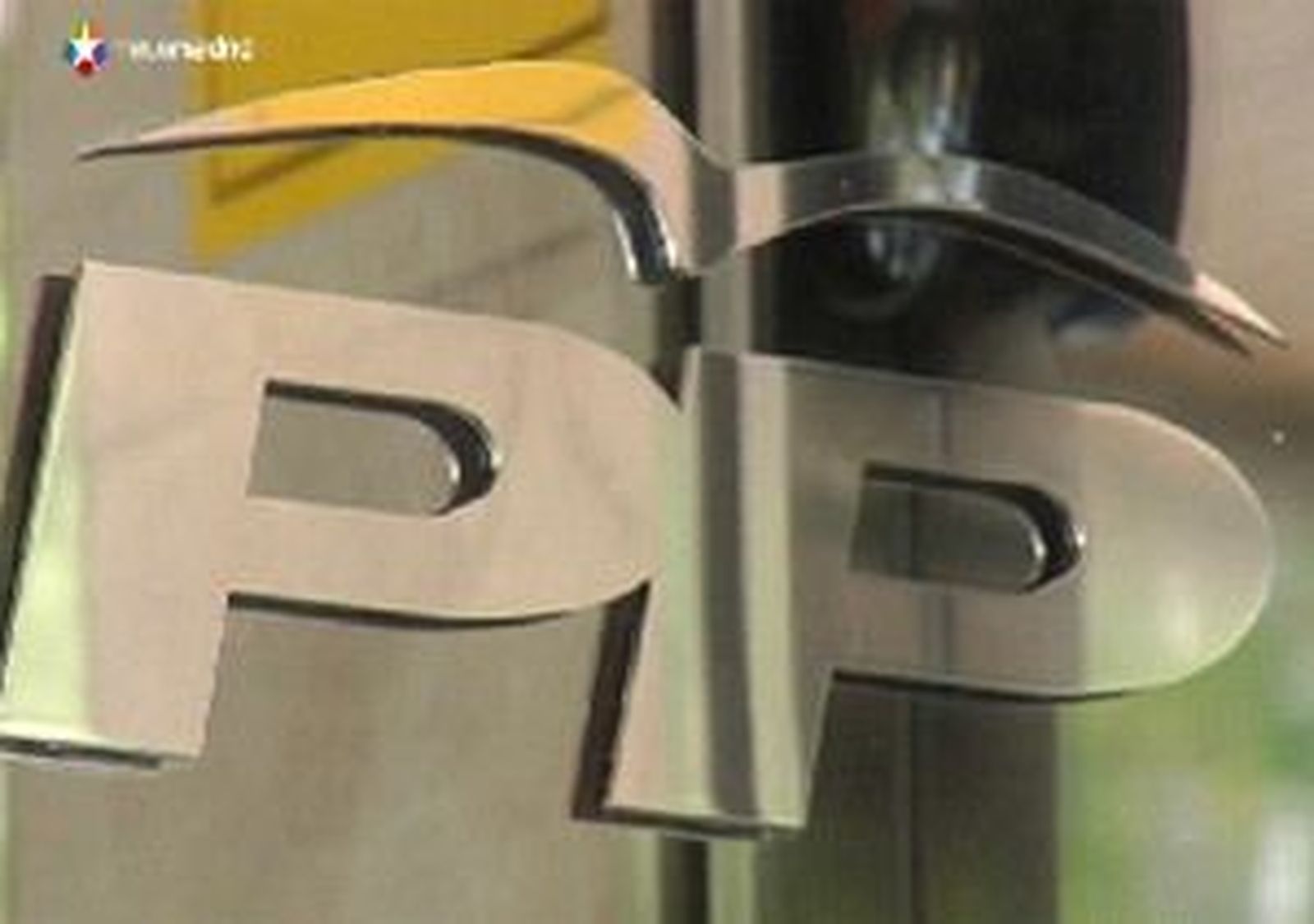 Simpatizantes de Sortu atacan la sede del PP en San Sebastián