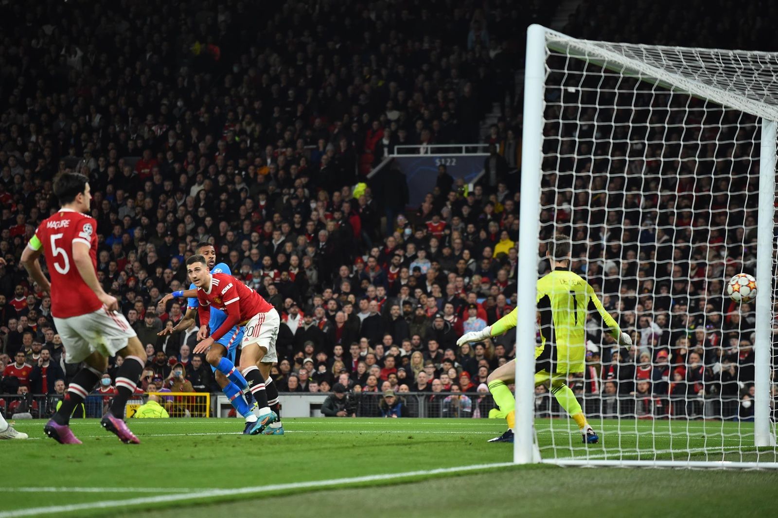 Gol de Lodi al Manchester United