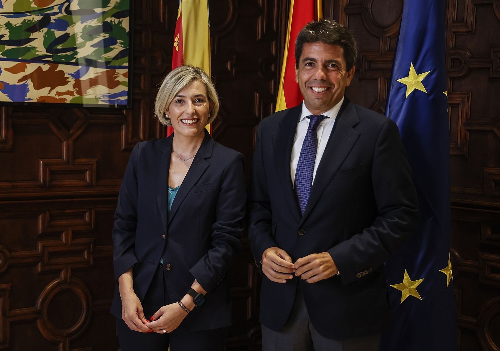 La nueva consellera de Justicia e Interior, Elisa Núñez y el presidente de la Generalitat valenciana, Carlos Mazón