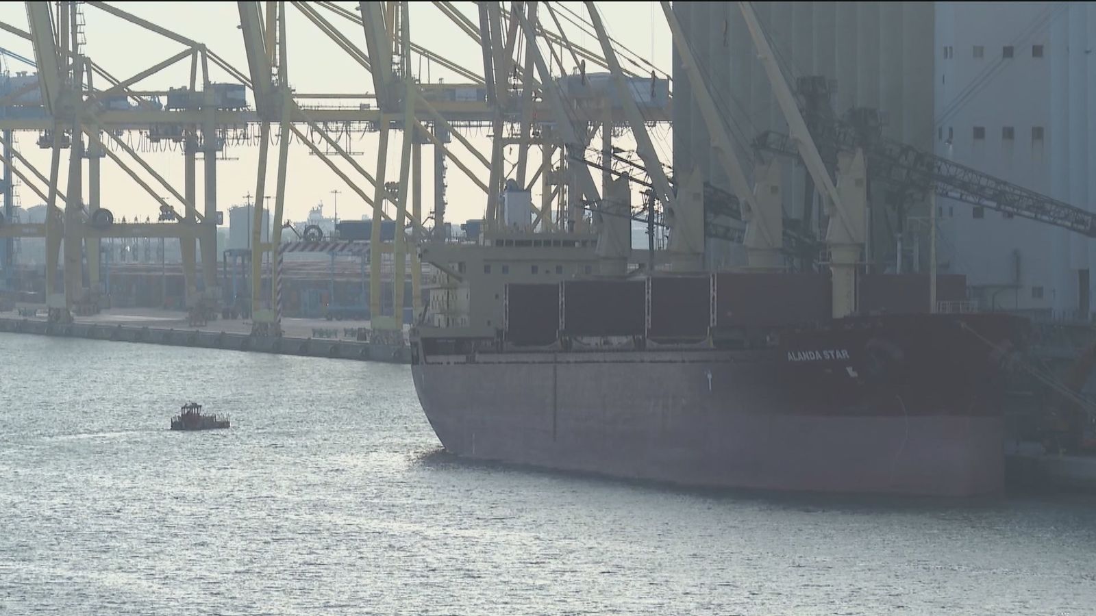 Agua para Cataluña en barco desde Sagunto