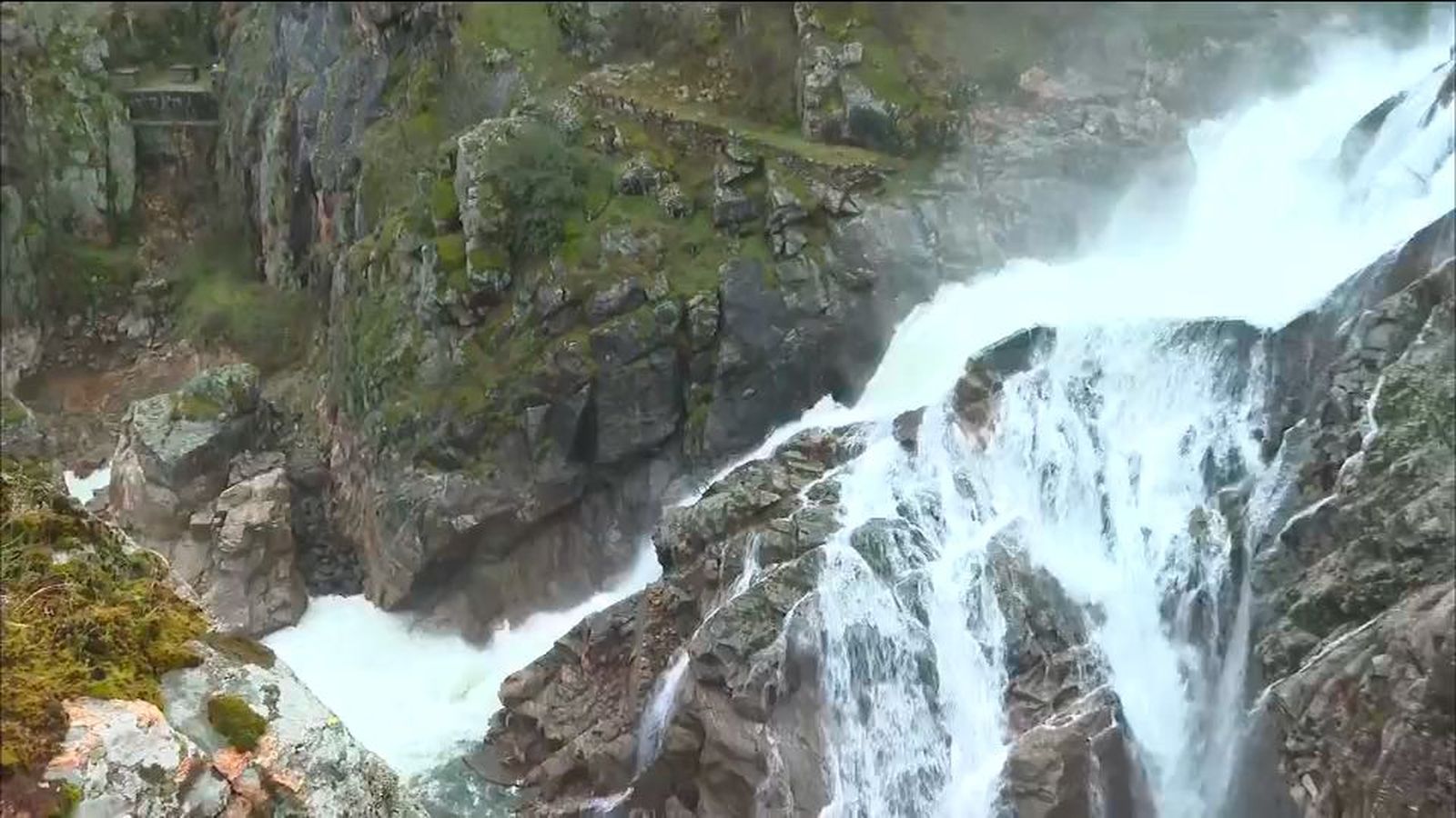 Ocho presas del Canal desembalsan agua y la Comunidad extrema la vigilancia en los cauces