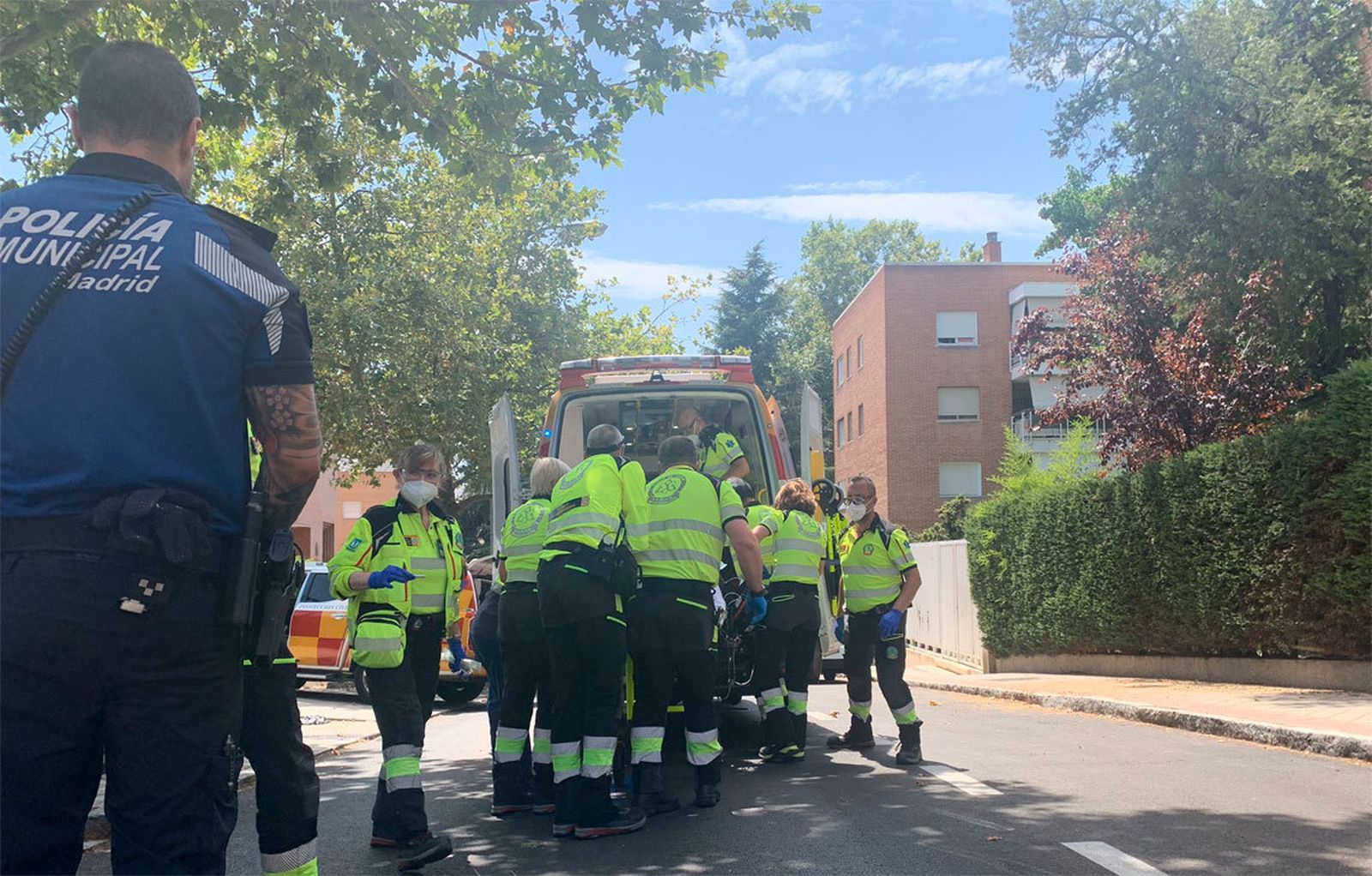 Heridos graves dos hombres por un golpe  de calor en Ciudad Lineal y Puente de Vallecas