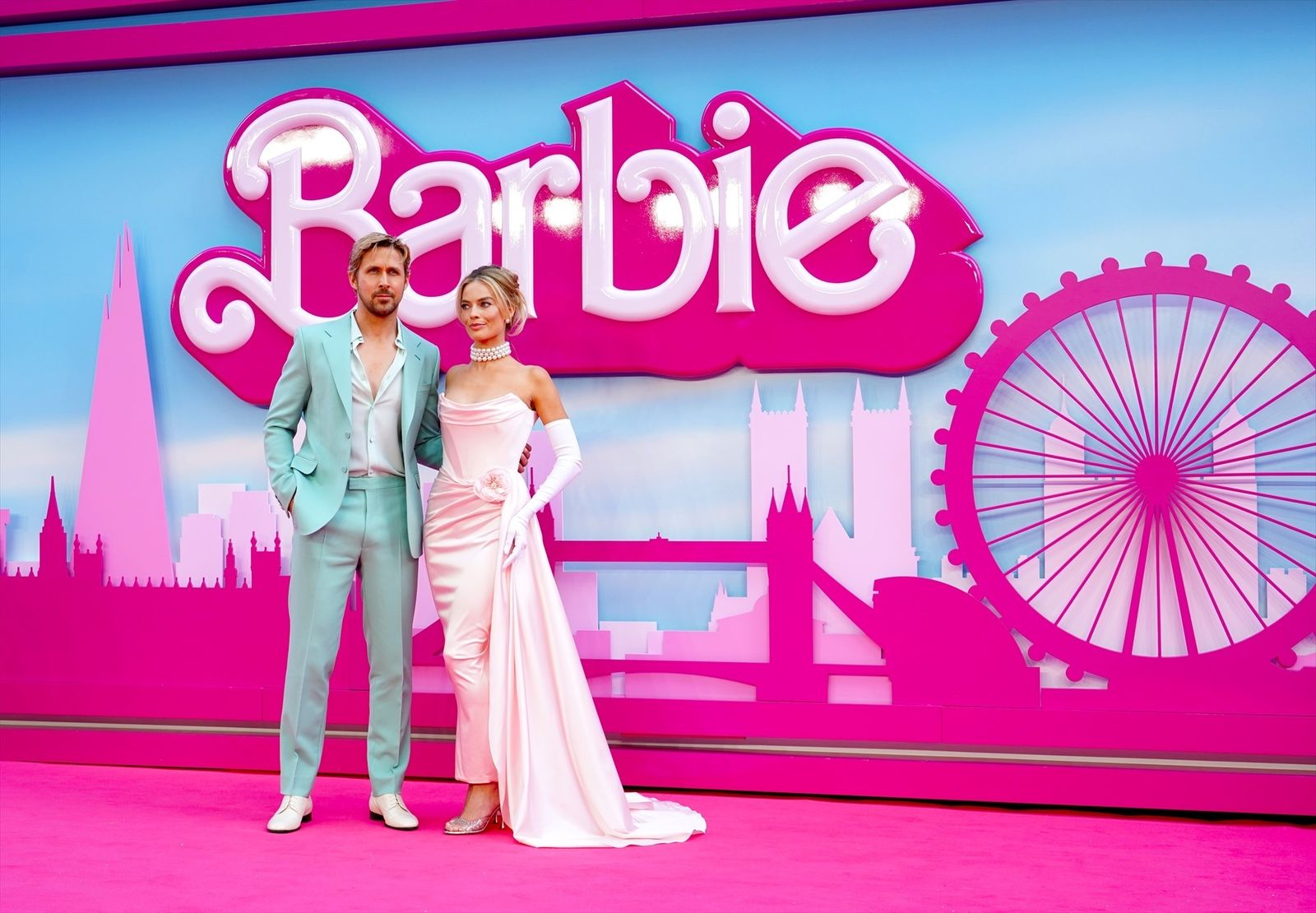 Ryan Gosling y Margot Robbie en el estreno de Barbie en Londres
