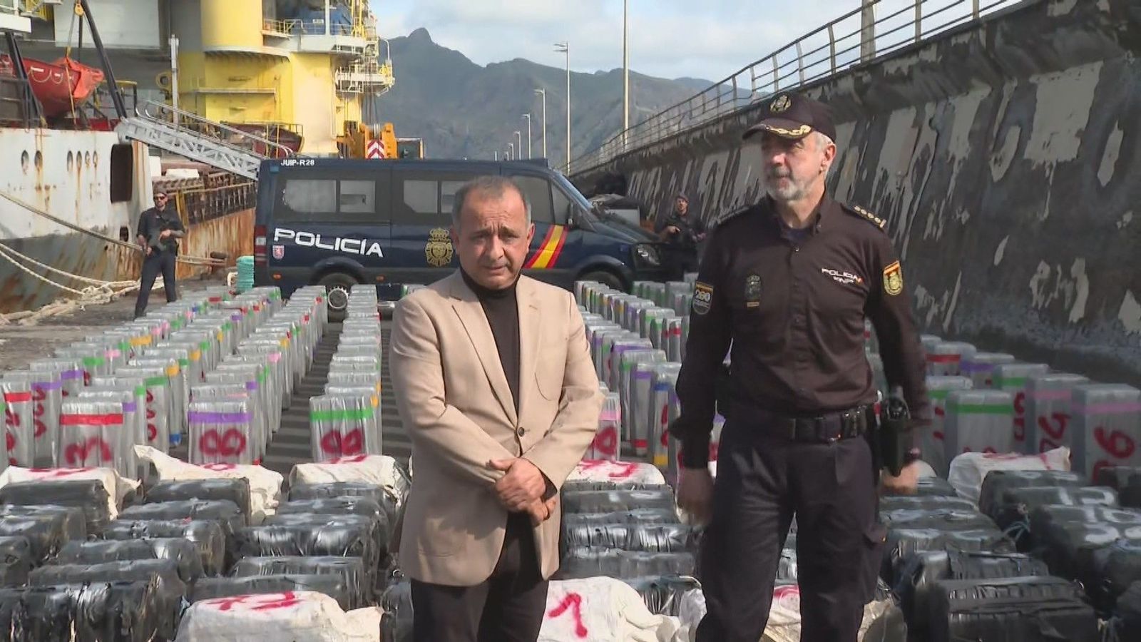 Policía Nacional intercepta el mayor alijo de cocaína en alta mar de su historia: más de 9,9 toneladas