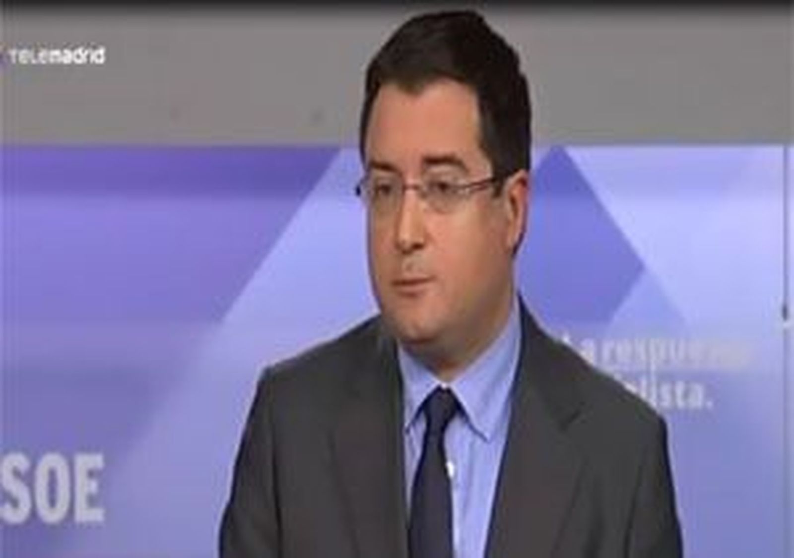 El PSOE no desea la huelga y emplaza a Rajoy a dialogar para desconvocarla