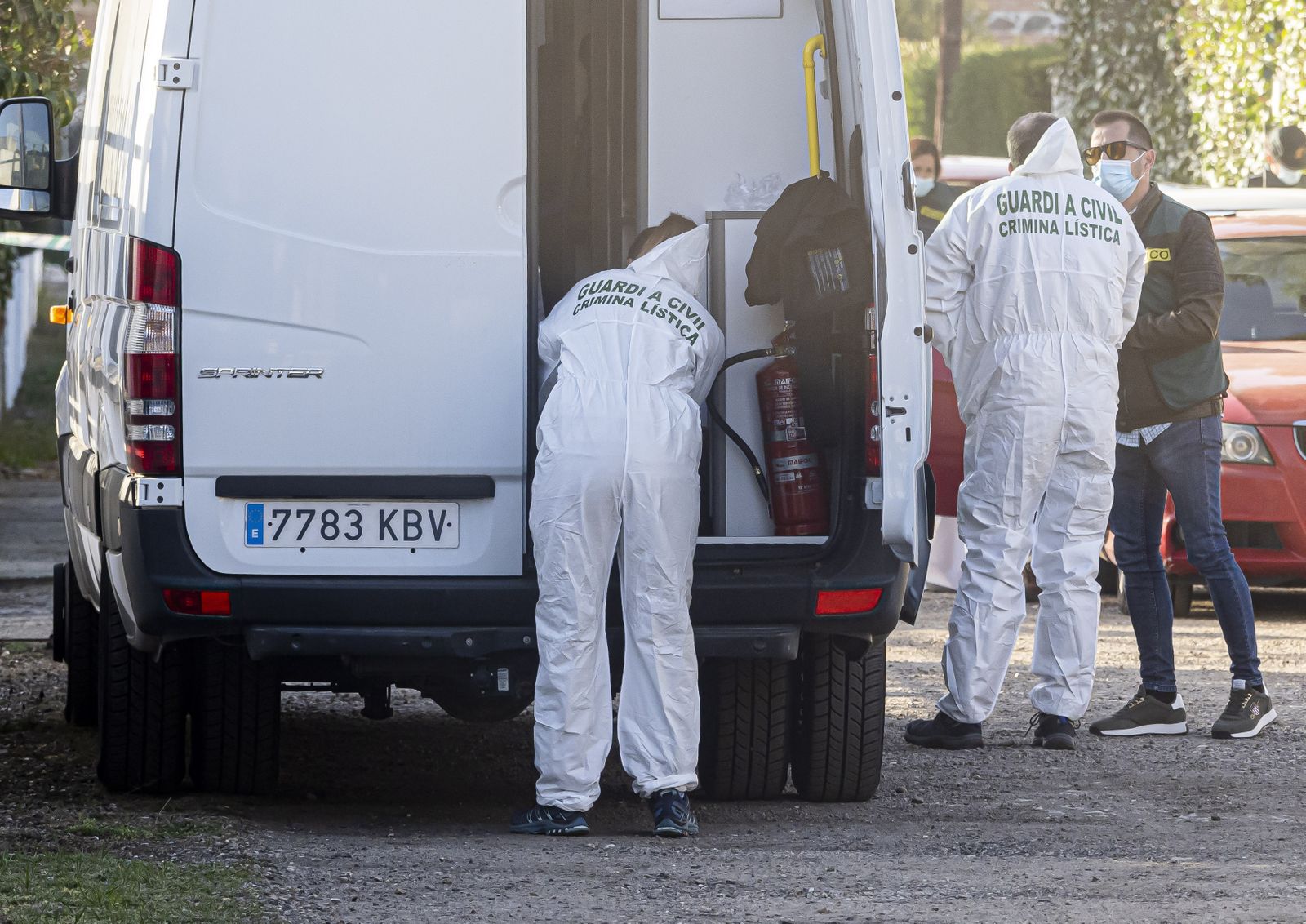 Registro en la casa de Óscar S, uno de los investigados por la muerte de Esther López.