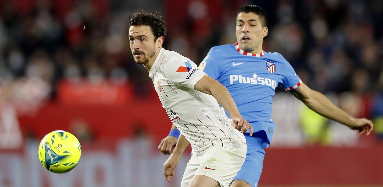 Luis Suárez ante el Sevilla