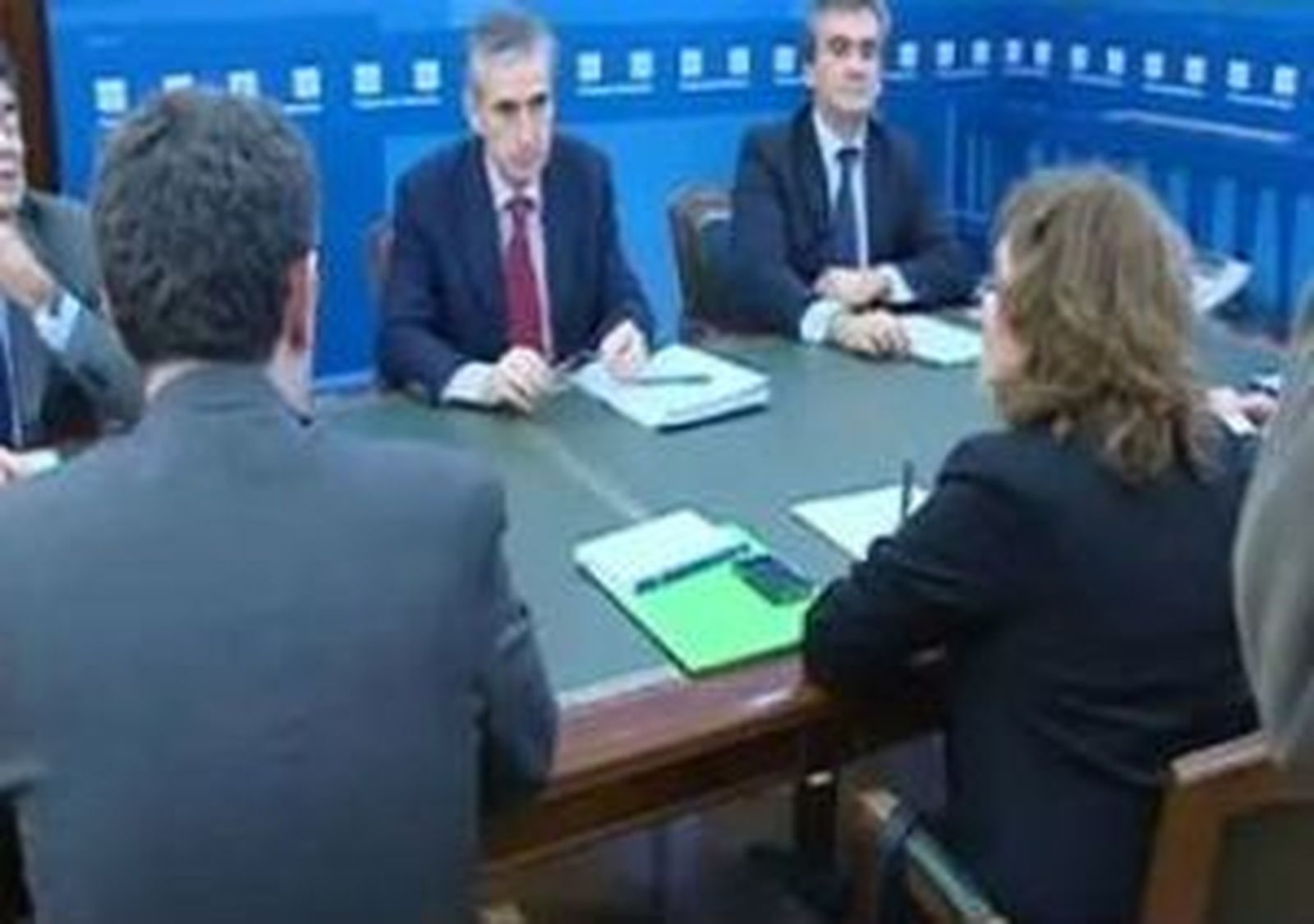 El Gobierno garantiza que el traspaso se está haciendo con "sentido de Estado"