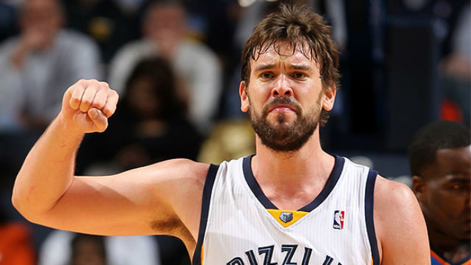 Pau Gasol da la victoria a los Spurs y Marc a los Grizzlies