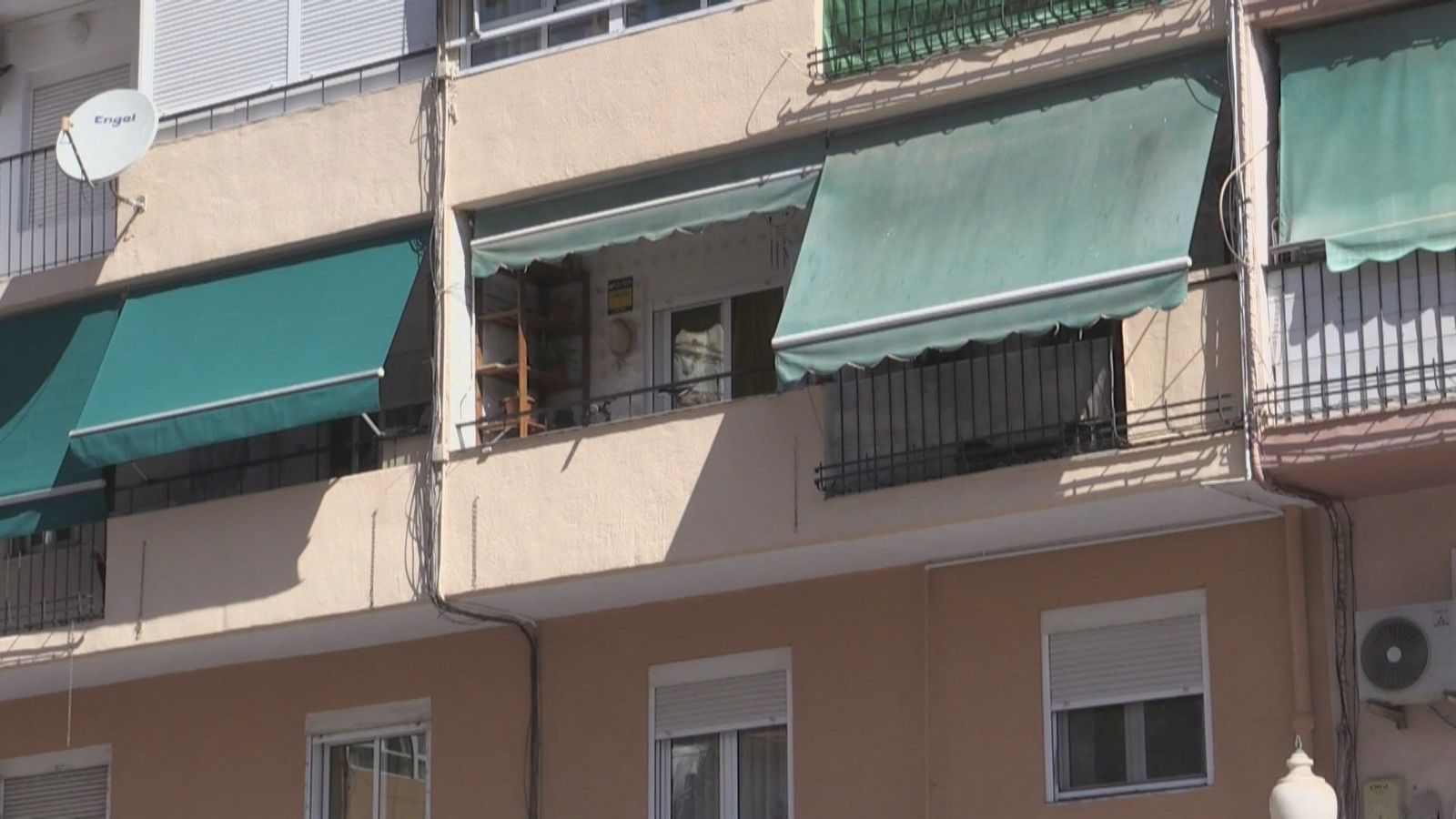 Muere un hombre tiroteado cuando estaba en el balcón de su casa en Alicante