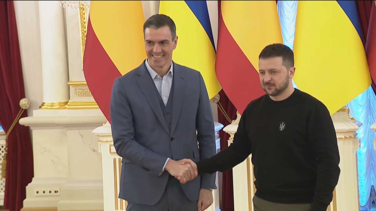 Zelenski se reúne este lunes en Madrid con el rey y Sánchez y visitará el Congreso