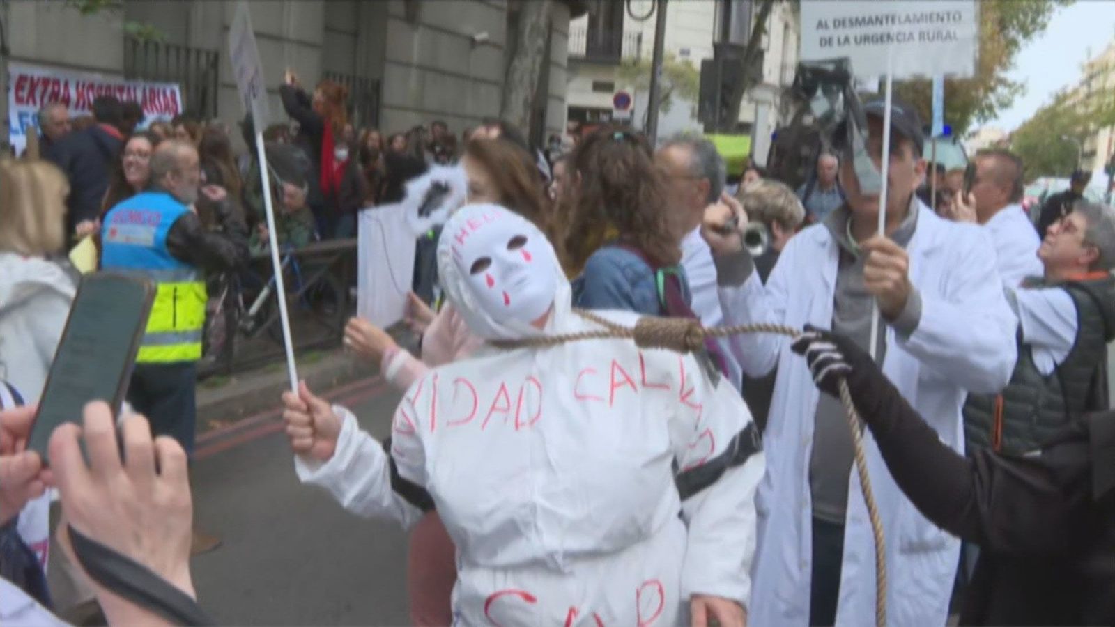 Cuatro sindicatos apoyan desconvocar la huelga de urgencias de Primaria
