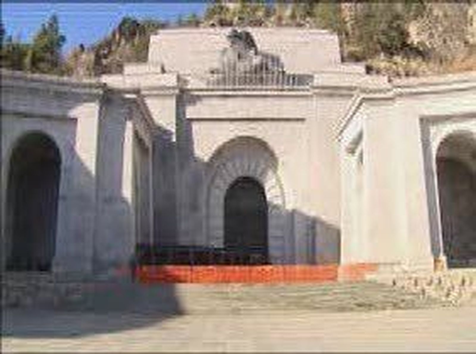 Basilica_20101219V0.wmv