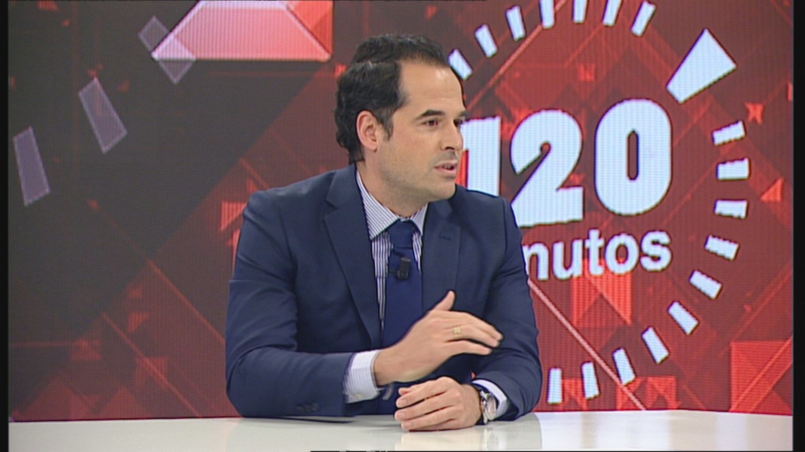 Aguado, en Telemadrid: “Si bajamos la curva, llegaremos a Navidad en una situación razonable para estar con la familia”