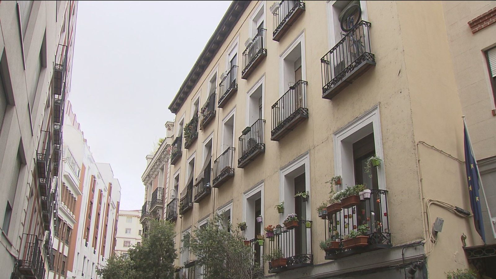 El balcón de Madrid de "las oscuras golondrinas" de Bécquer