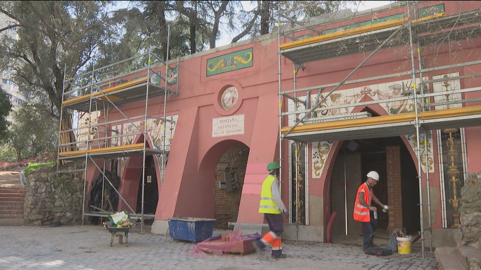 La montaña artificial de El Retiro reabrirá en mayo tras 20 años de clausura