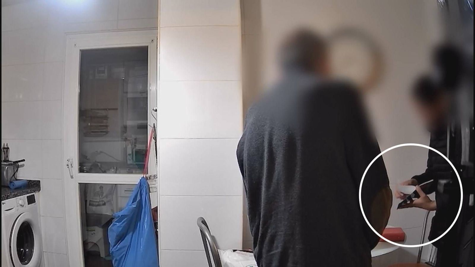 Detenida una mujer por robar a ancianos tras ganarse su confianza cerca de centros de mayores en Colmenar Viejo