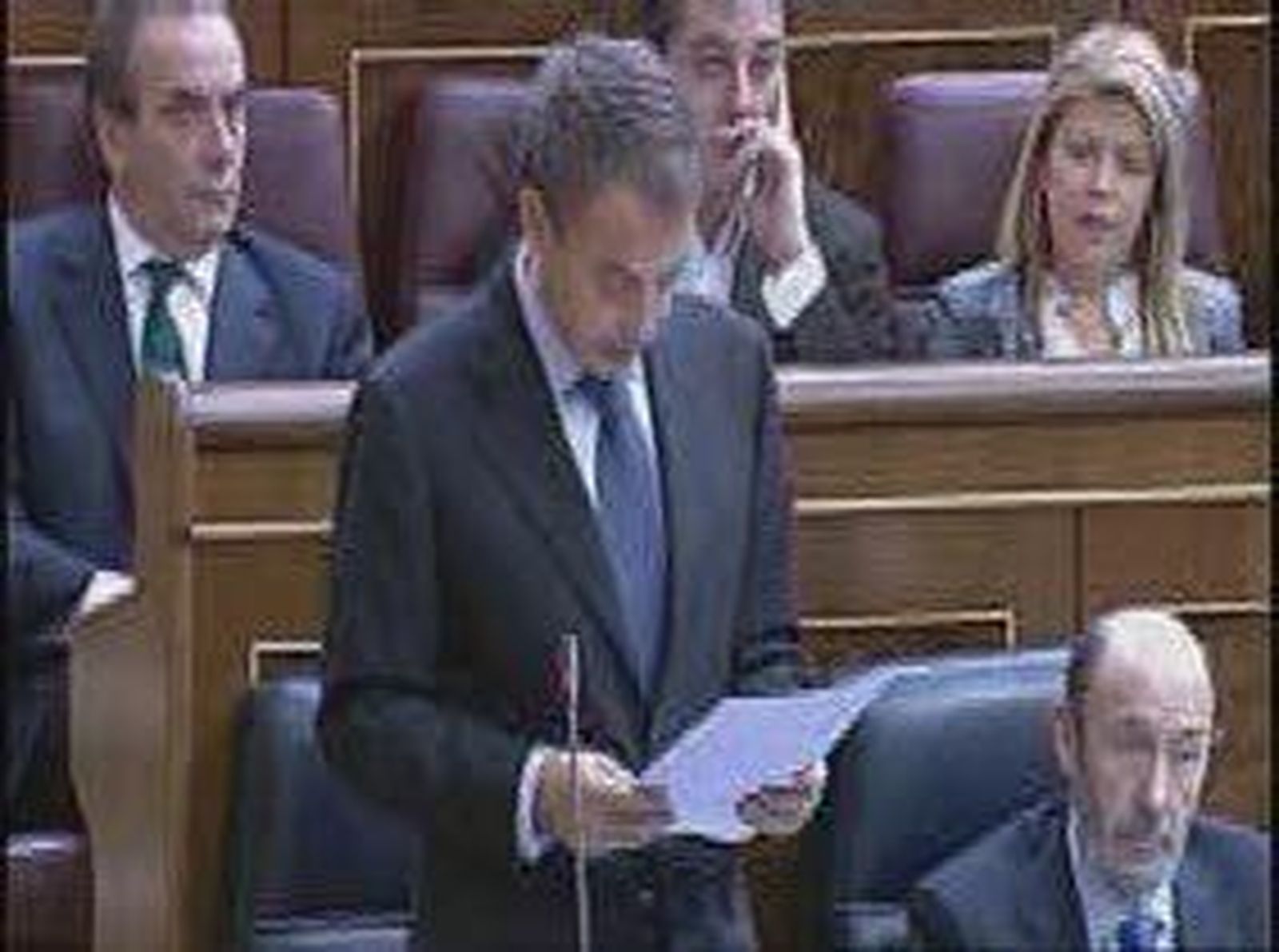 Zapatero anuncia más reformas