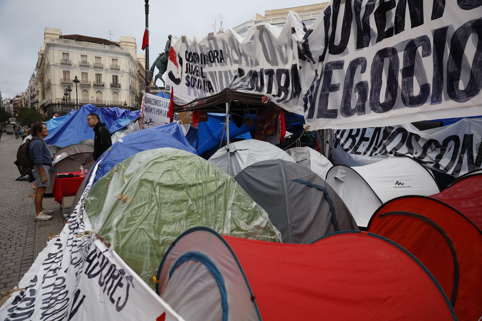 Acampada de Sol por la vivienda
