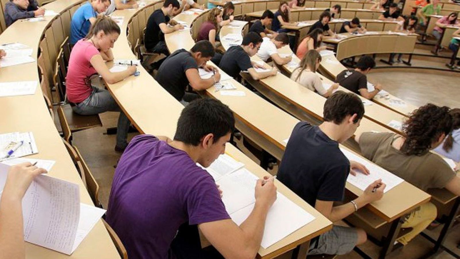 Realización  de las pruebas de la EBAU en una universidad