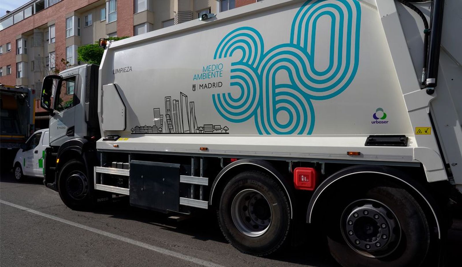 Camión del servicio de limpieza del Ayuntamiento de Madrid