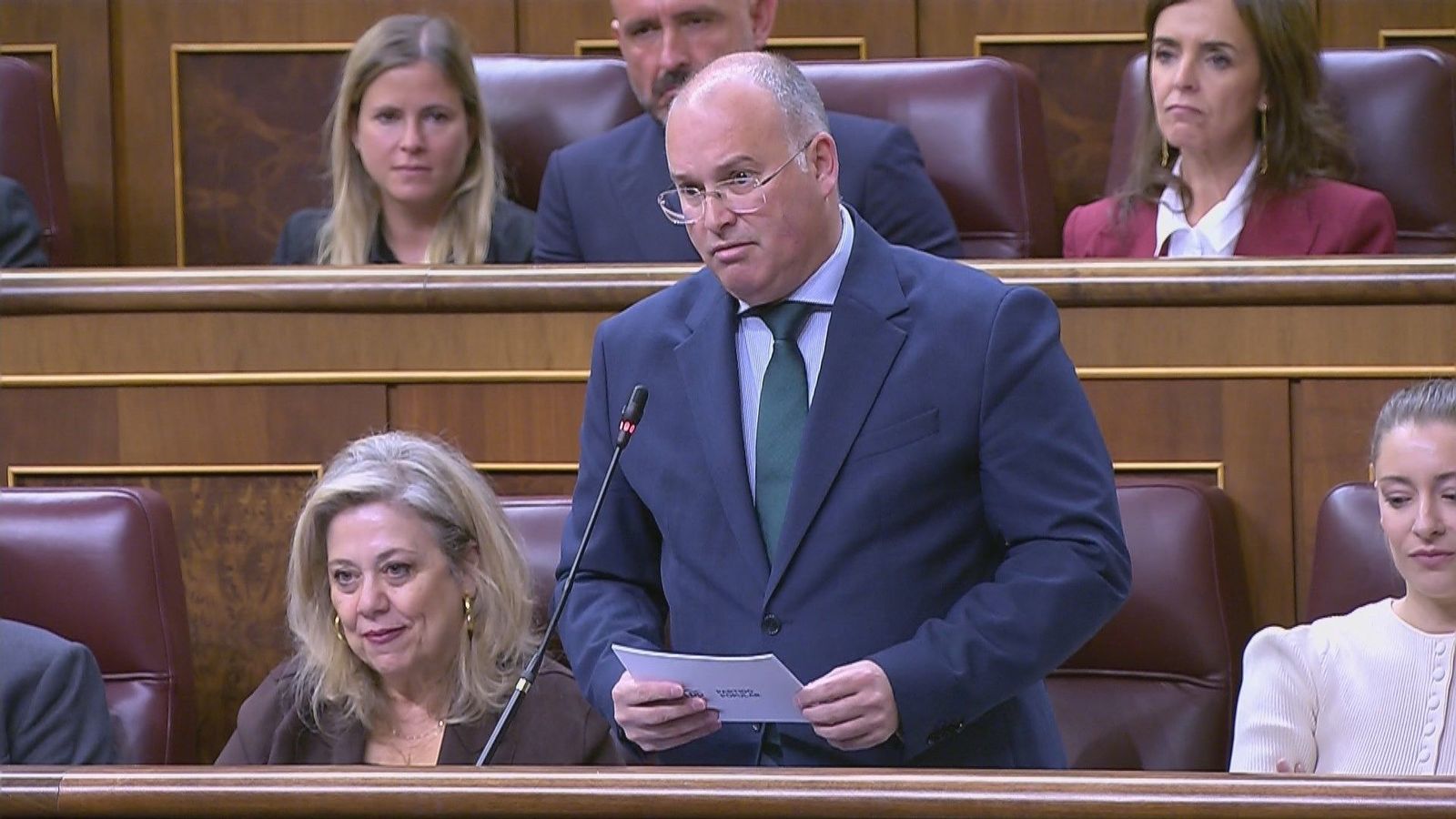 Tellado a María Jesús Montero: "Repita conmigo: Óscar Puente, dímisión"