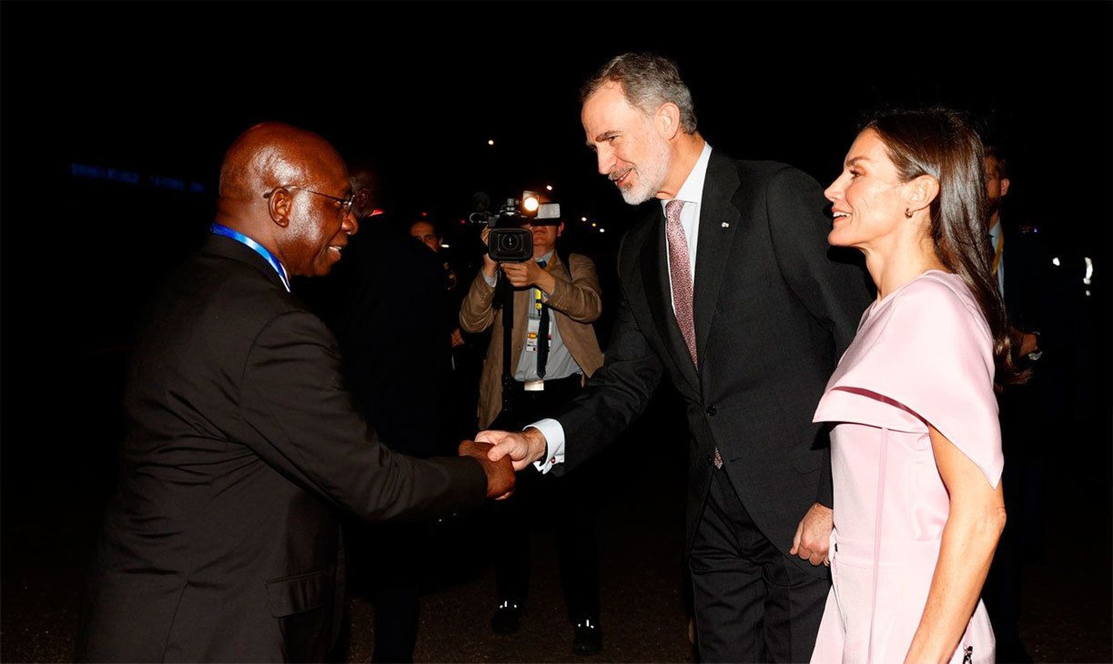 Los reyes llegan a Angola en su primera visita al África Subsahariana