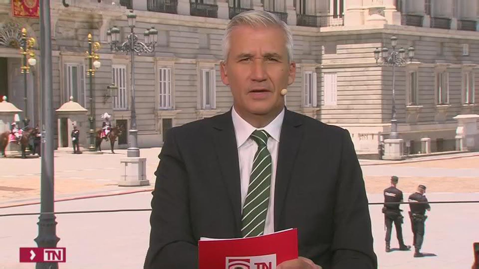 Ayuso destaca "la generosidad y constante entrega de Felipe VI al servicio de todos los españoles"