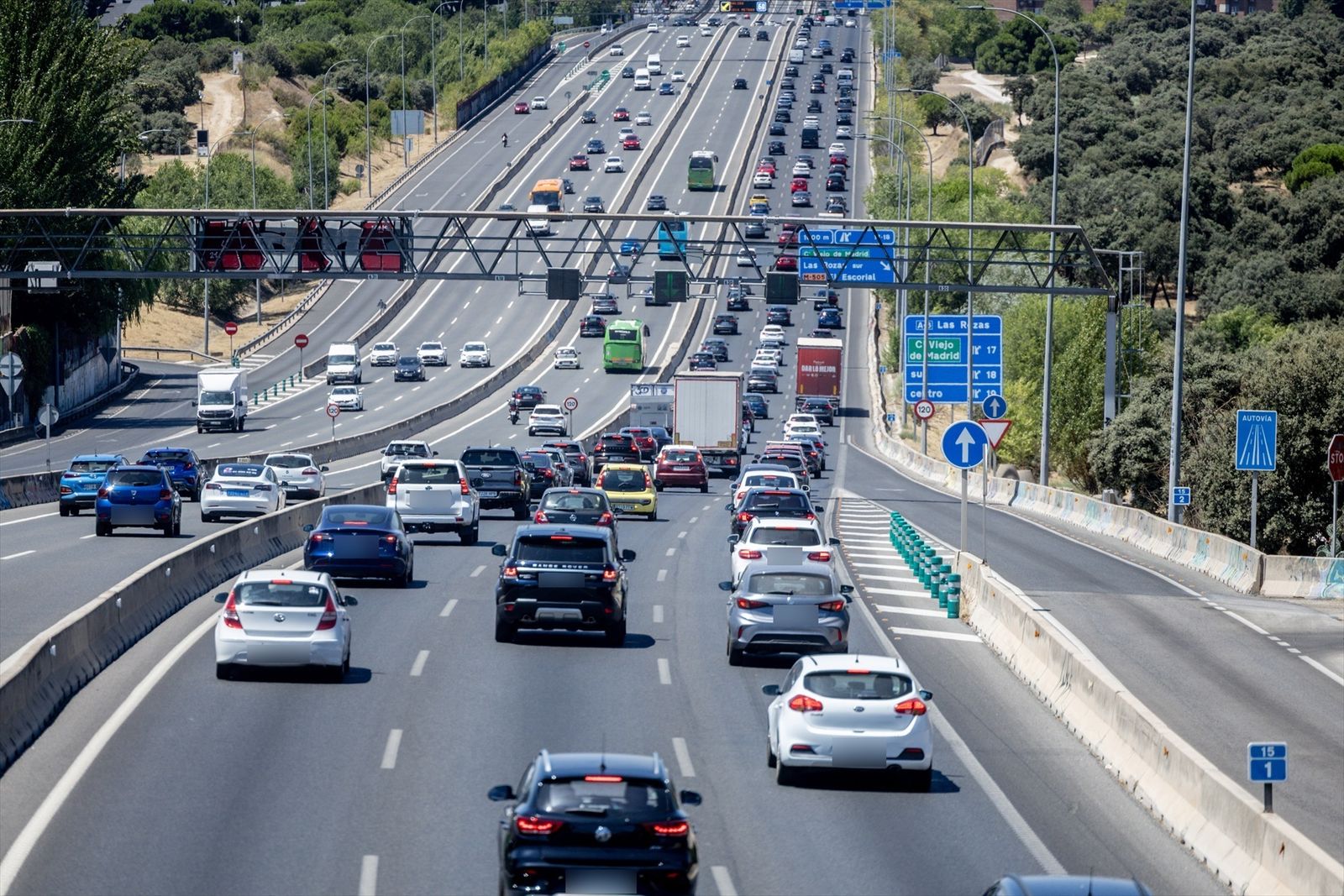 Vehículos durante la segunda operación salida del verano 2026,