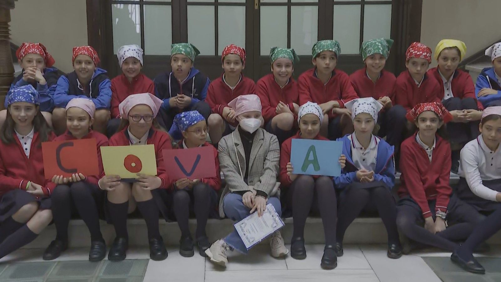 La conmovedora sorpresa de unos niños a su compañera con leucemia en el Día del Cáncer Infantil