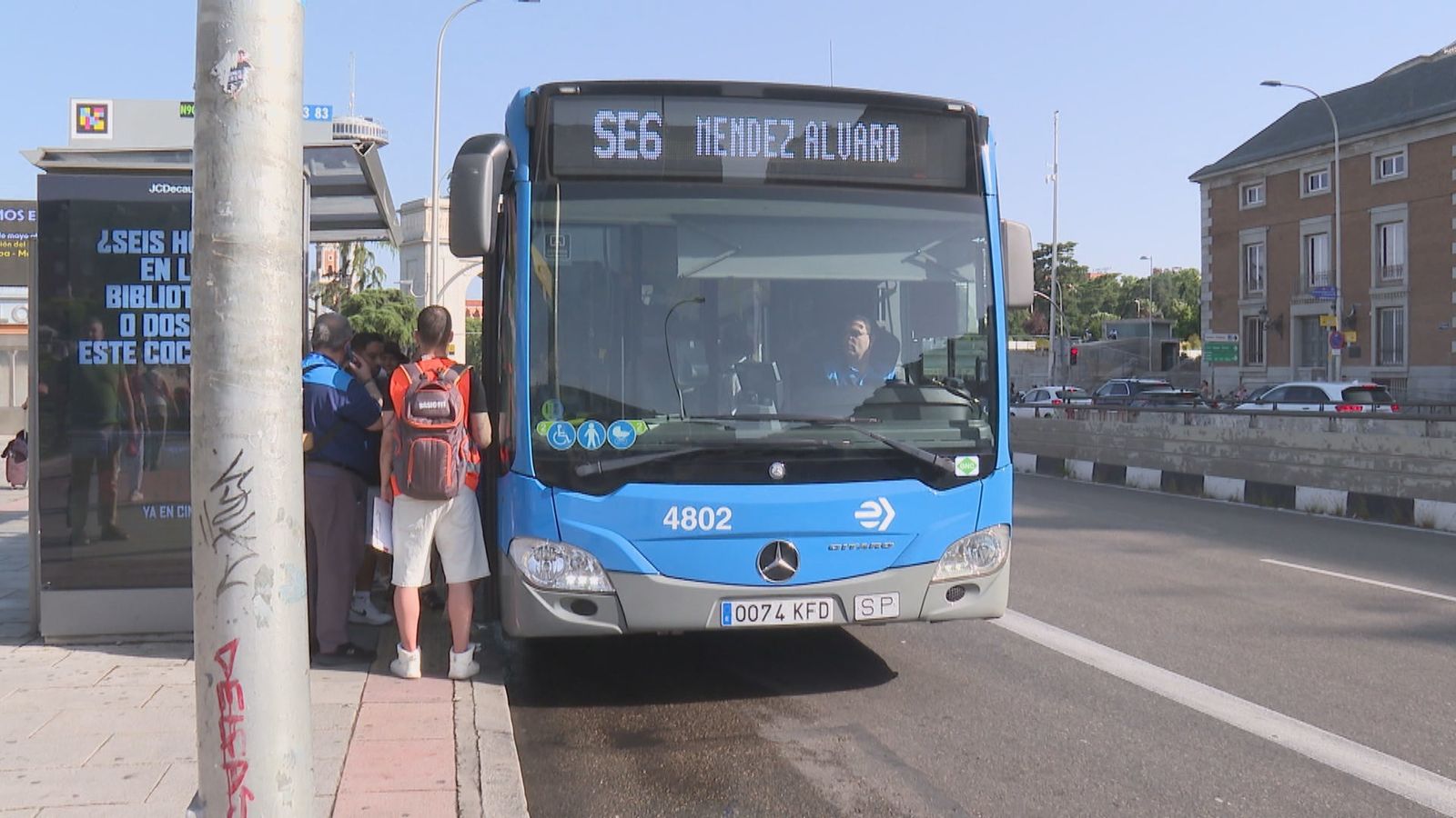 Bus lanzadera de la EMT por el cierre de la L6 de Metro
