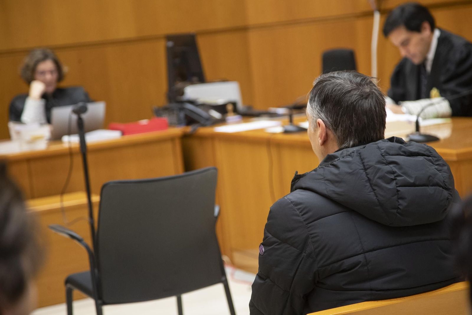 Rebajan a 10 años la pena a un excasteller tras admitir agresiones sexuales a 9 menores