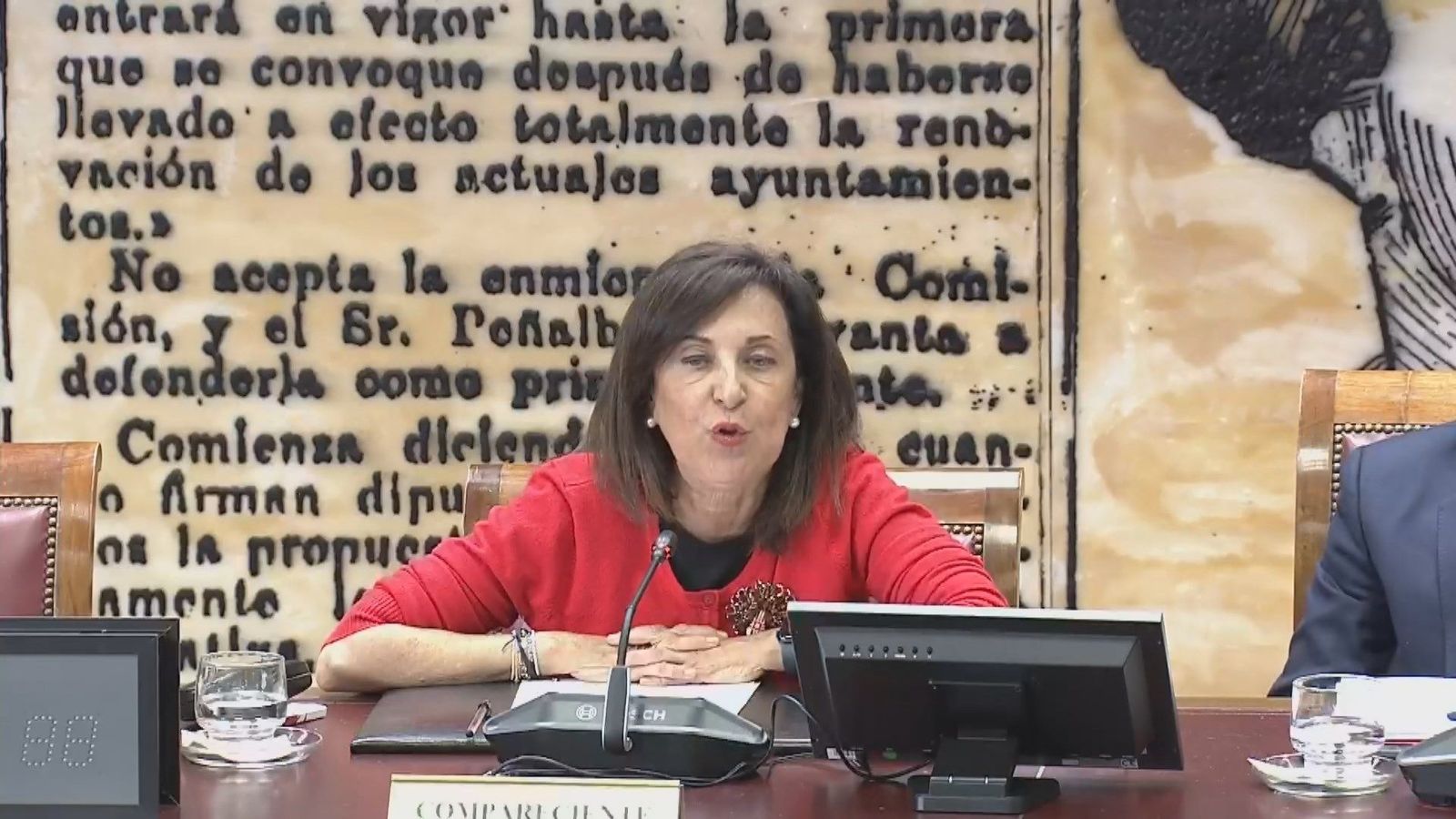Margarita Robles carga contra las comunidades del PP ante los incendios: "El Ejército no actúa de oficio"