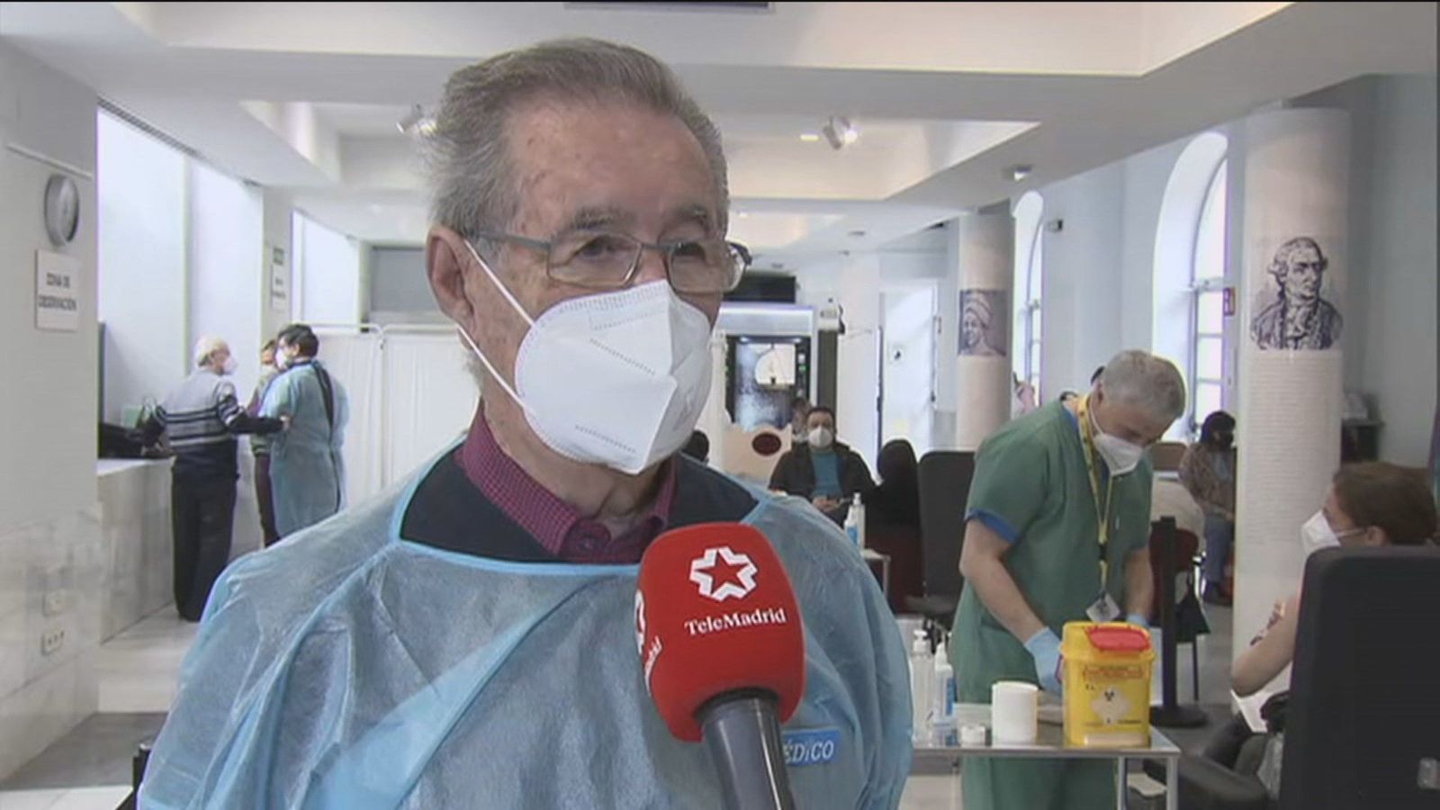 El Colegio Oficial de Médicos de Madrid vacuna ya a los médicos "que no tienen posibilidad de ser vacunados" en el trabajo