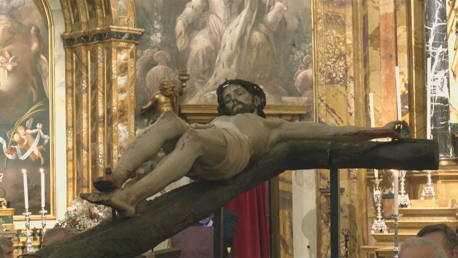 Cristo del Socorro, una imagen con casi 400 años, en un Vía Crucis desde la Hermandad de los Alemanes