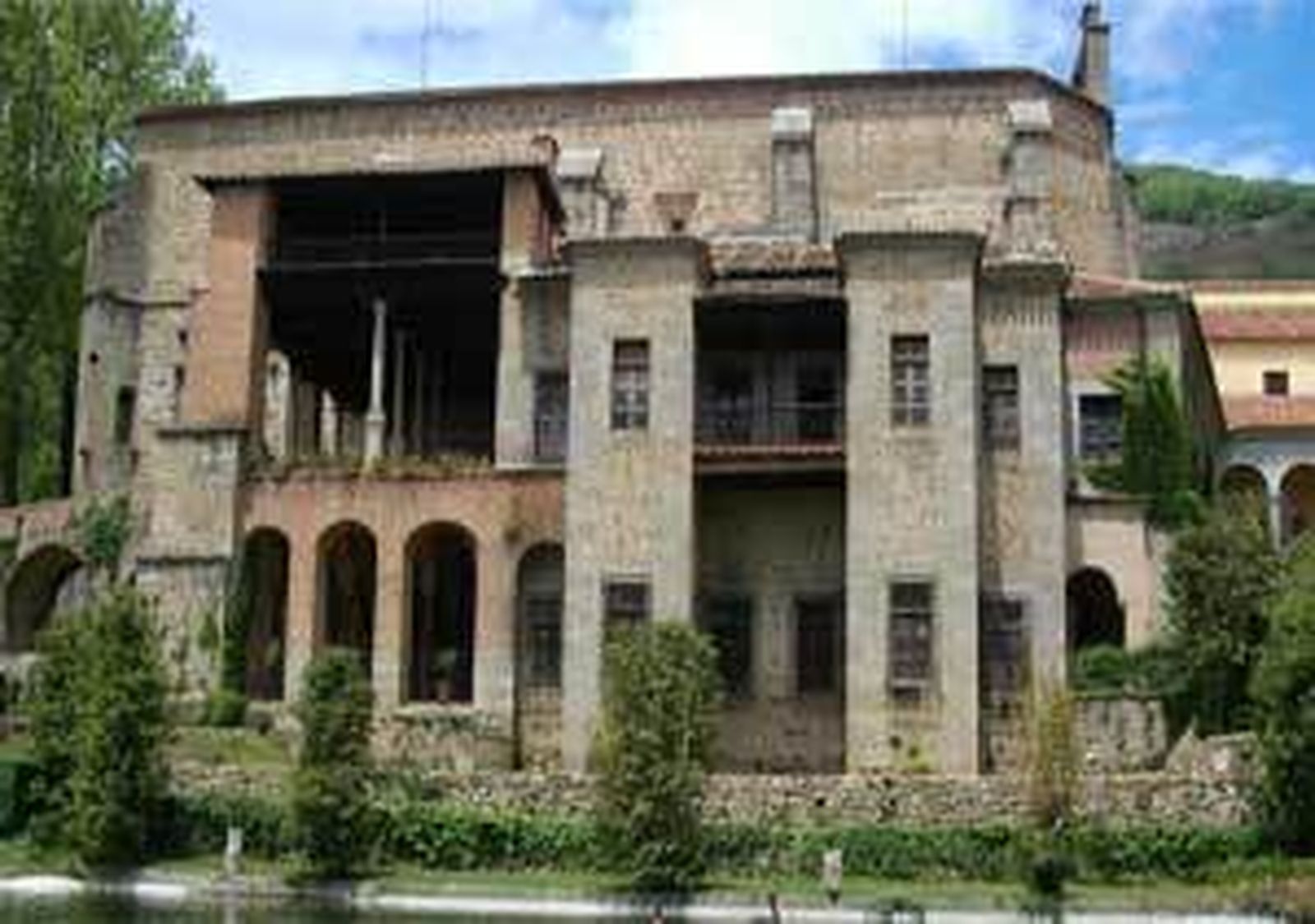 El Monasterio de Yuste vuelve a la vida de la mano de dos religiosos polacos