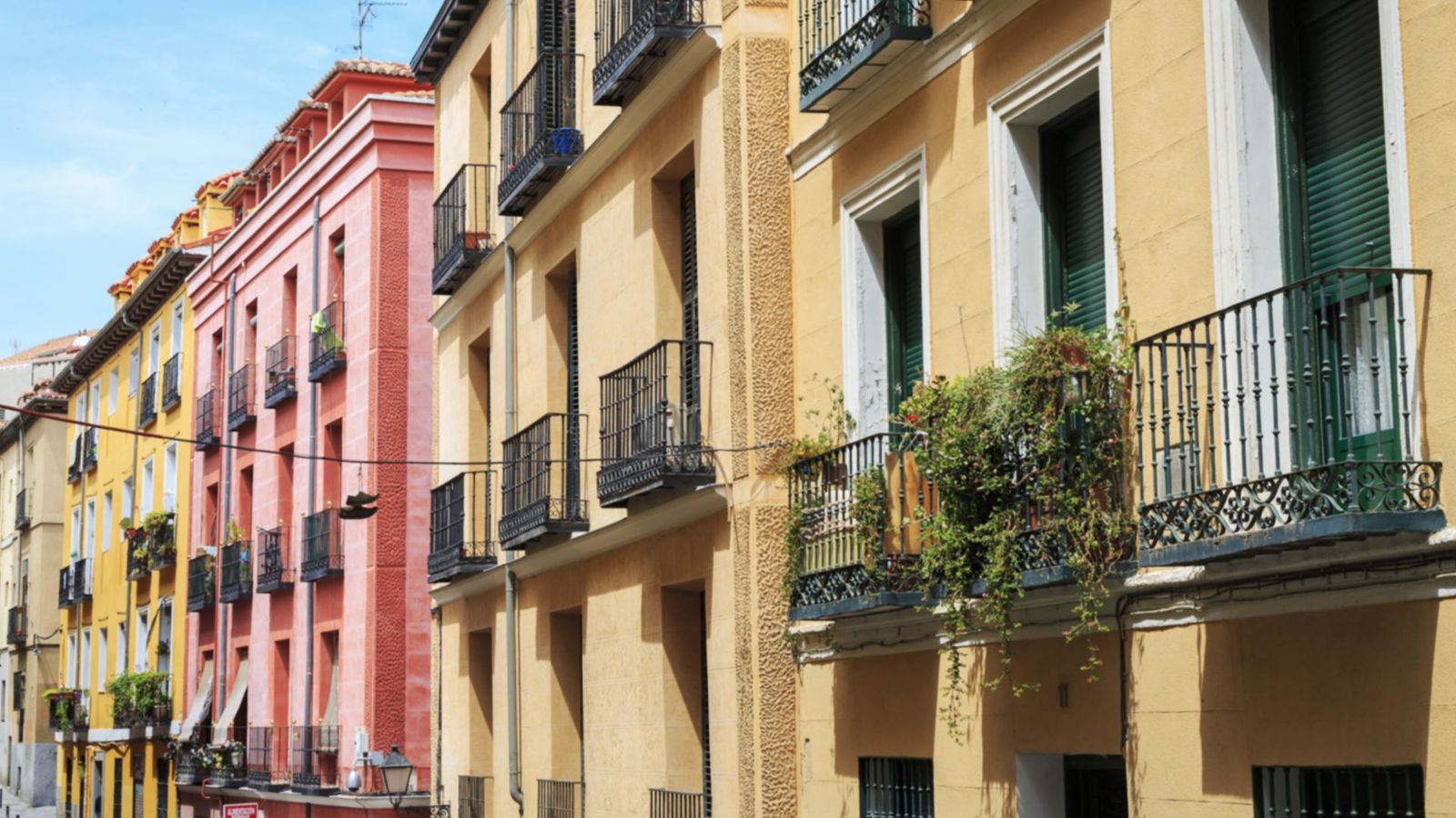 Las comunidades de vecinos podrán impedir las viviendas de uso turístico por mayoría simple