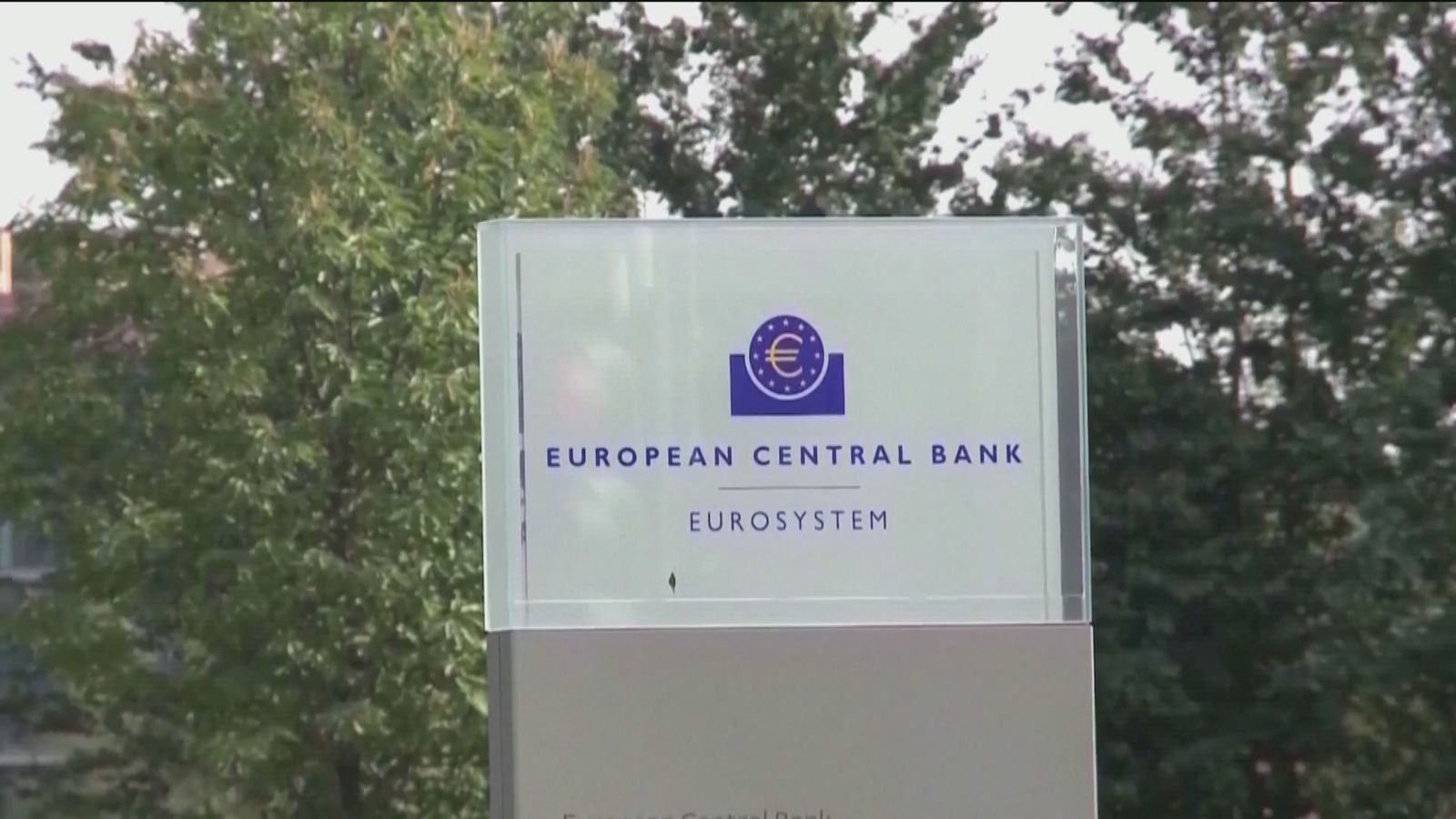 El Gobierno minimiza el informe del BCE  sobre el impuesto a la banca y no contempla cambios