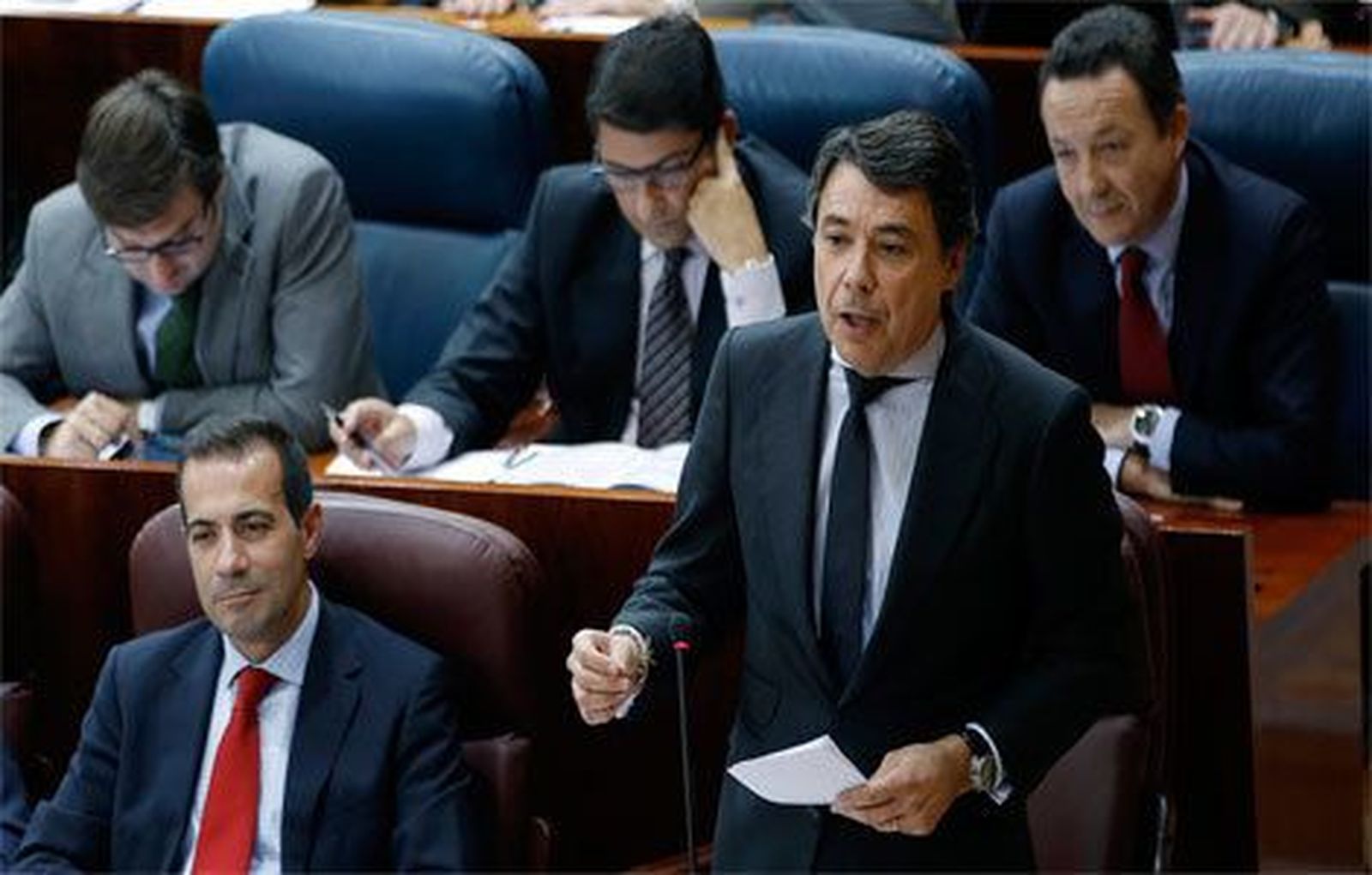 González: "La rebaja fiscal generará más recaudación y beneficia a los que menos tienen"