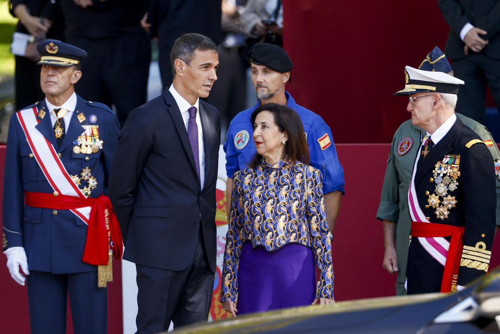 Los abucheos a Sánchez, la precampaña y Ceuta, protagonistas del desfile militar