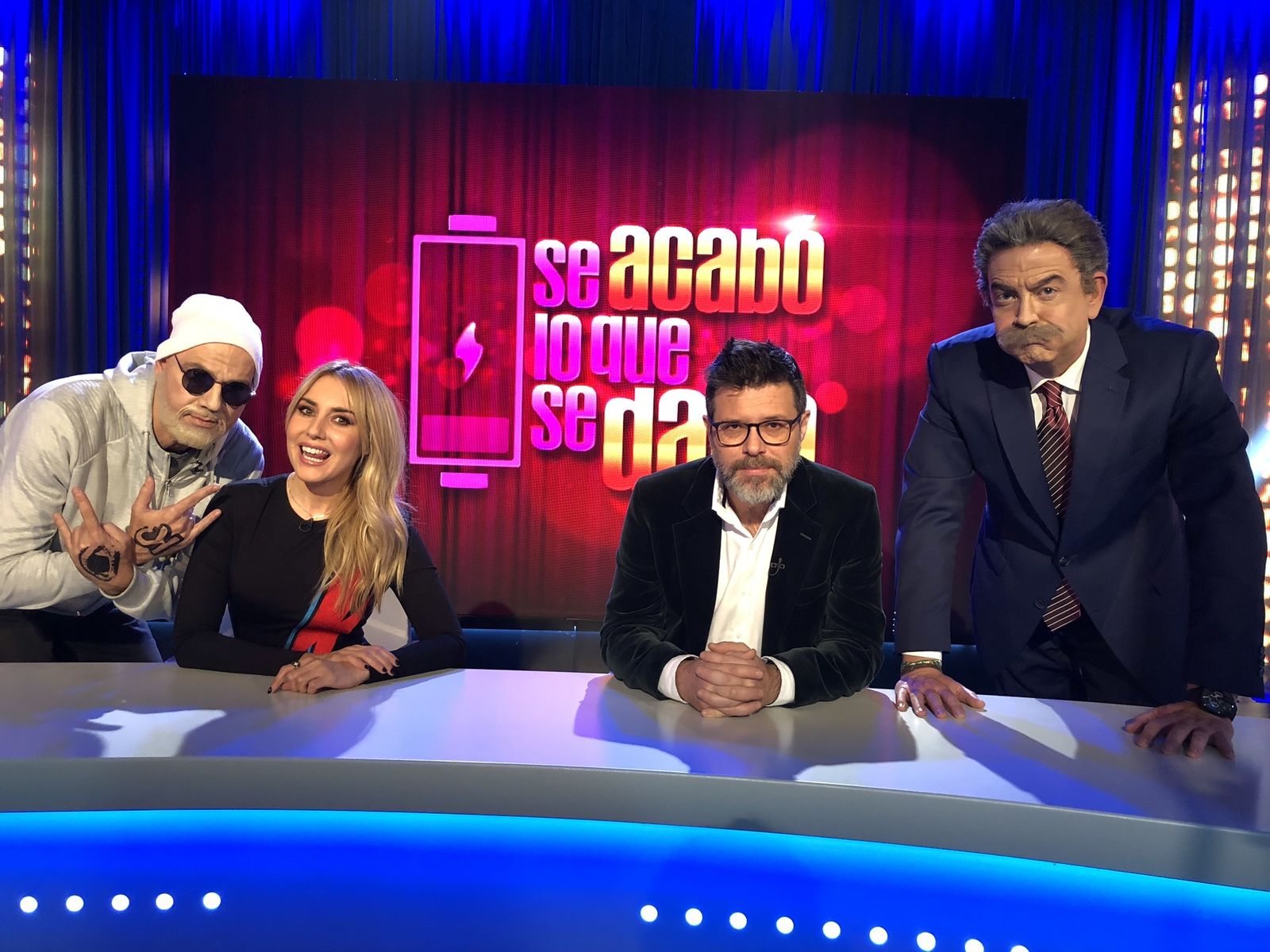 Berta Collado y Quequé junto a los humoristas Javier Quero y  Federico de Juan.
