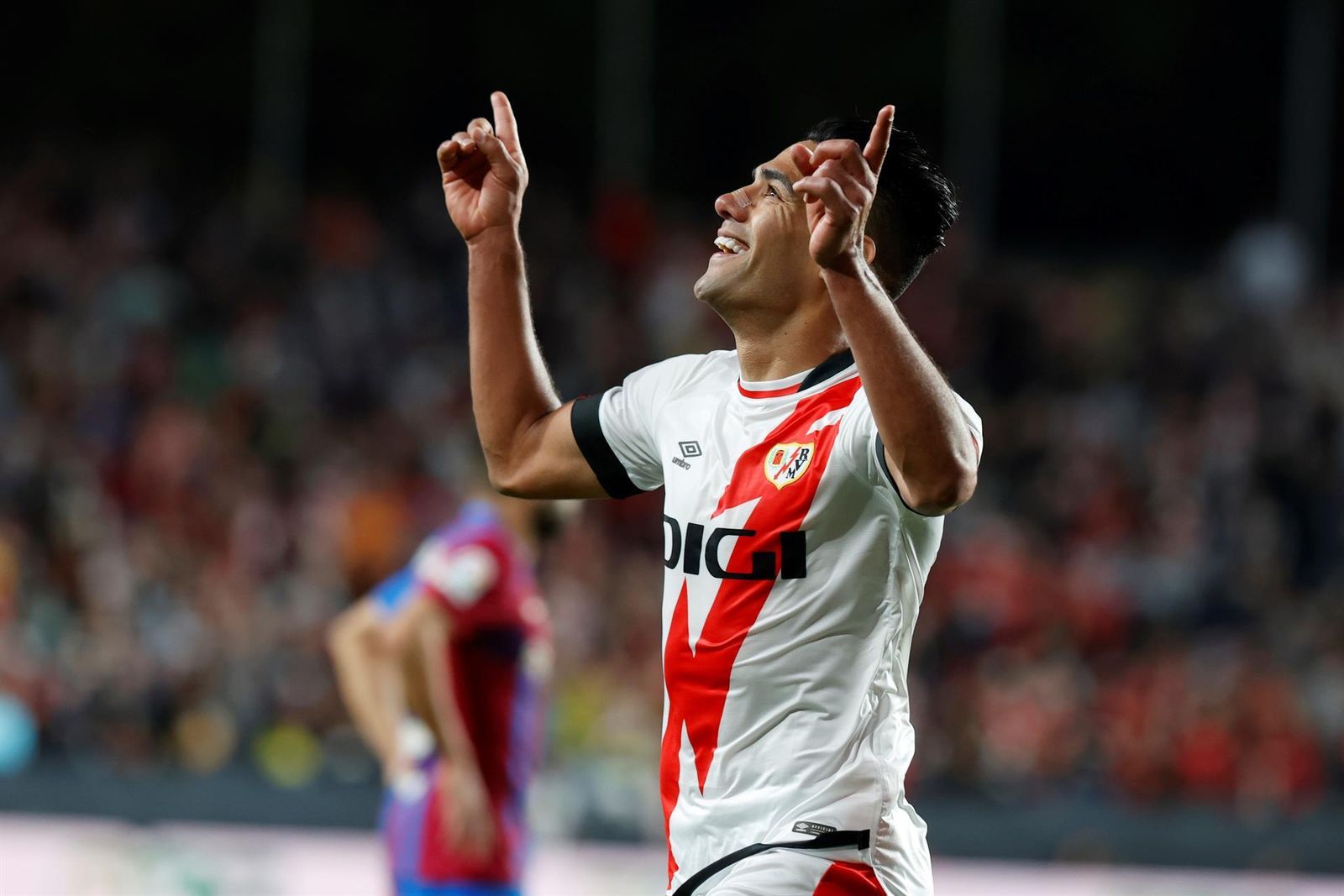 Falcao ante el Barcelona