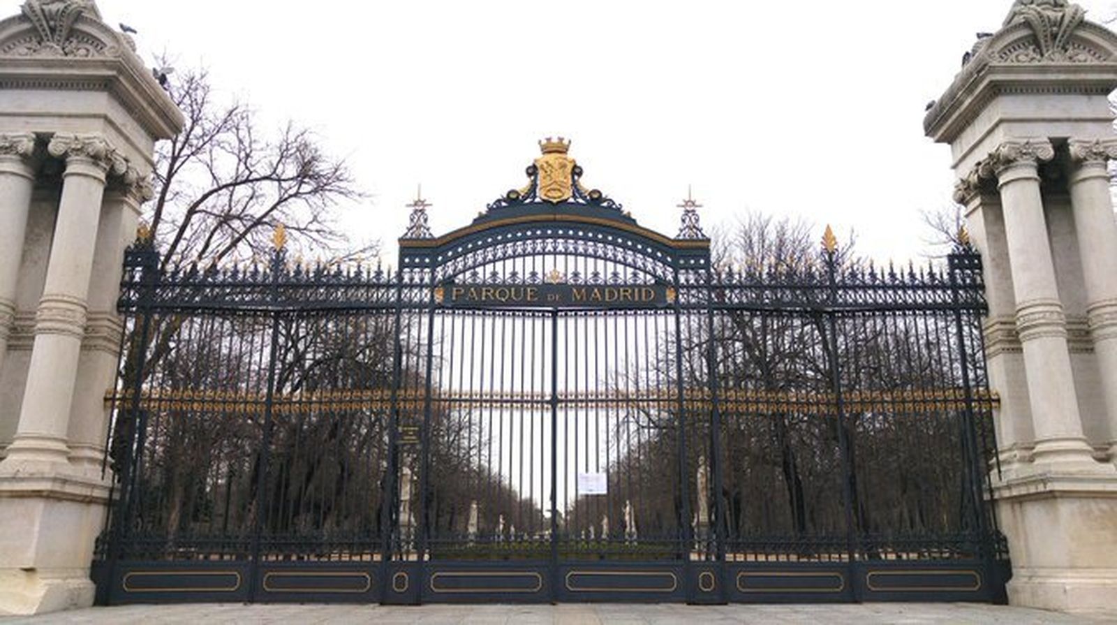 El Retiro y otros parques de Madrid permanecerán cerrados por viento fuerte