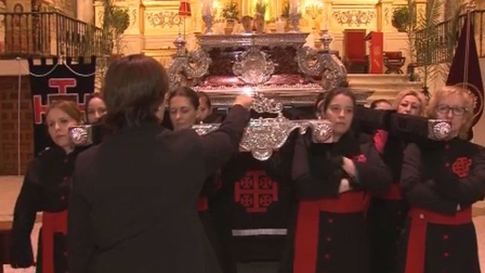 Más de 40 costaleras llevarán el Cristo de la Vida Eterna de Colmenar de Oreja