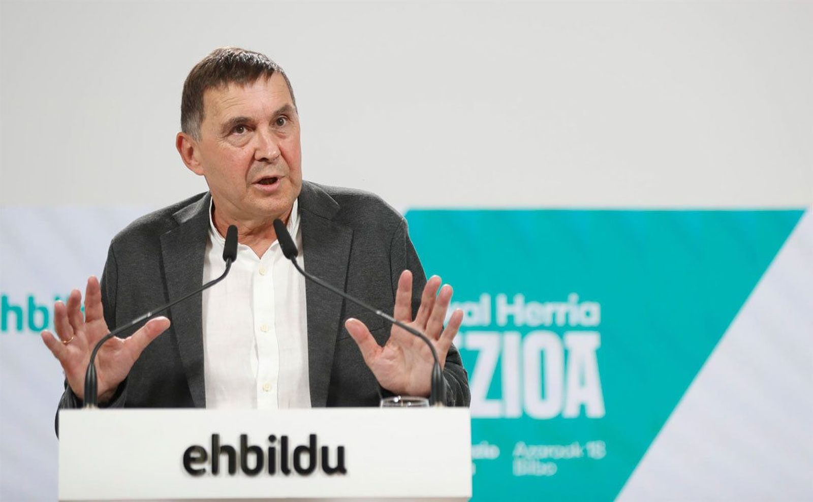 Nacionalistas vascos y catalanes exigen garantías del cumplimiento de sus exigencias para apoyar a Sánchez