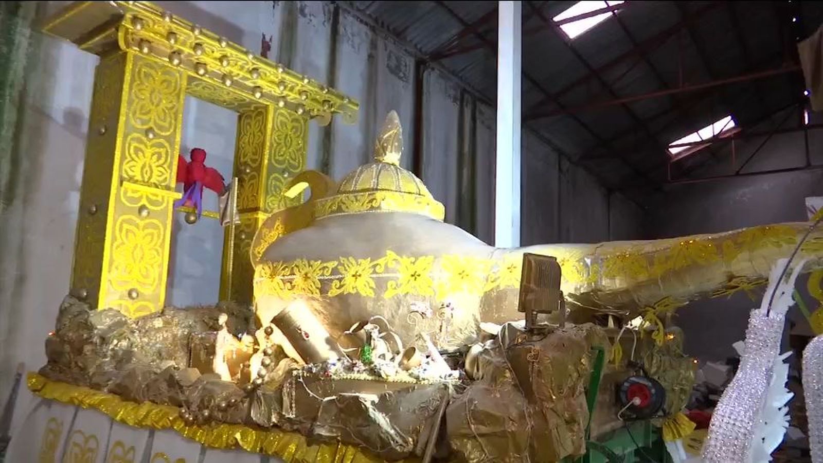 Así preparan las carrozas para la Cabalgata de Reyes de Valdilecha