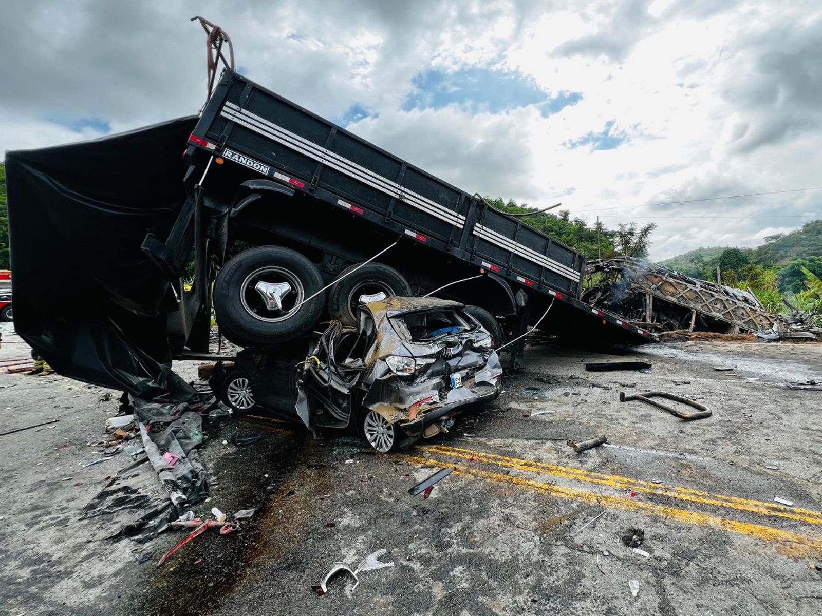 Accidente múltiple de tráfico cerca de Minas Gerais, en Brasil