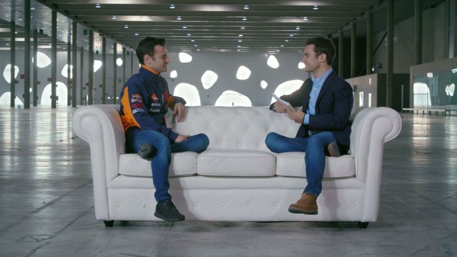 Pedrosa se entrevista a sí mismo en un curioso vídeo